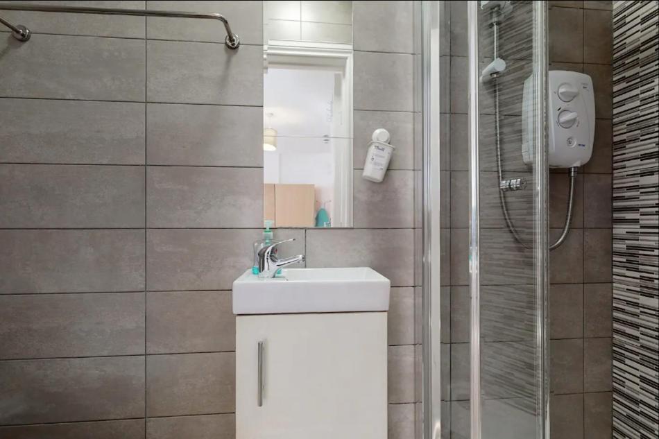 Апартаменти Private Self-Contained Studio Close To Hampstead, Golders Green & Camden Town Лондон Екстер'єр фото