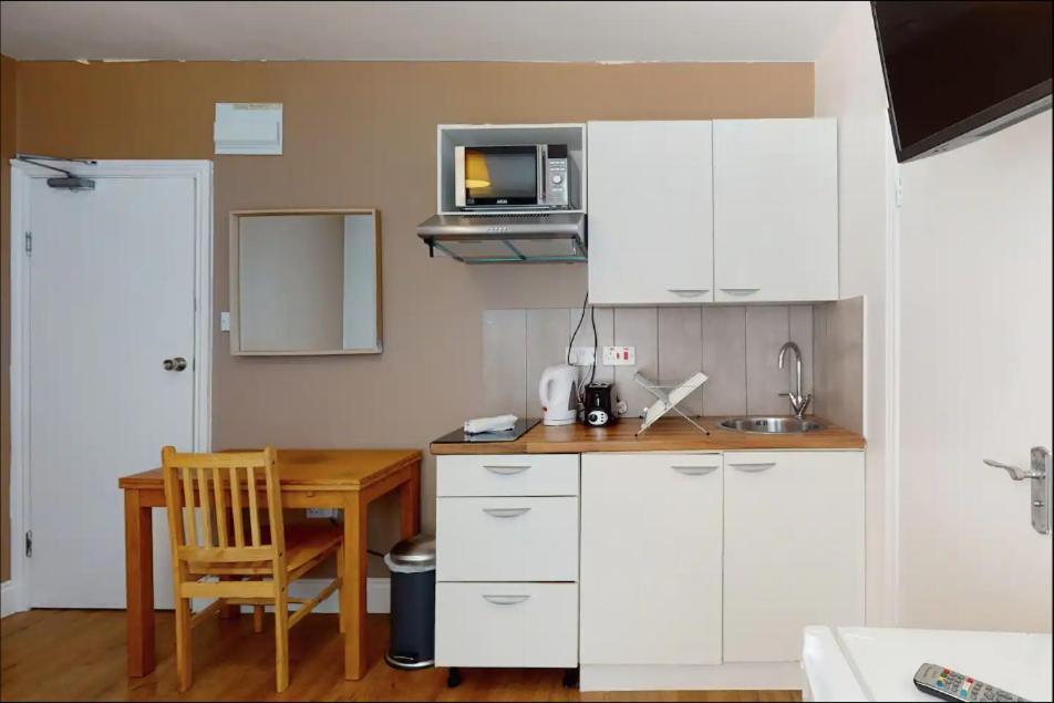 Апартаменти Private Self-Contained Studio Close To Hampstead, Golders Green & Camden Town Лондон Екстер'єр фото